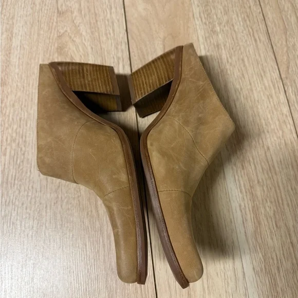 Jeffrey Campbell Hold ‘Em Pointed Toe Stacked Heel Mule - Picture 6 of 10